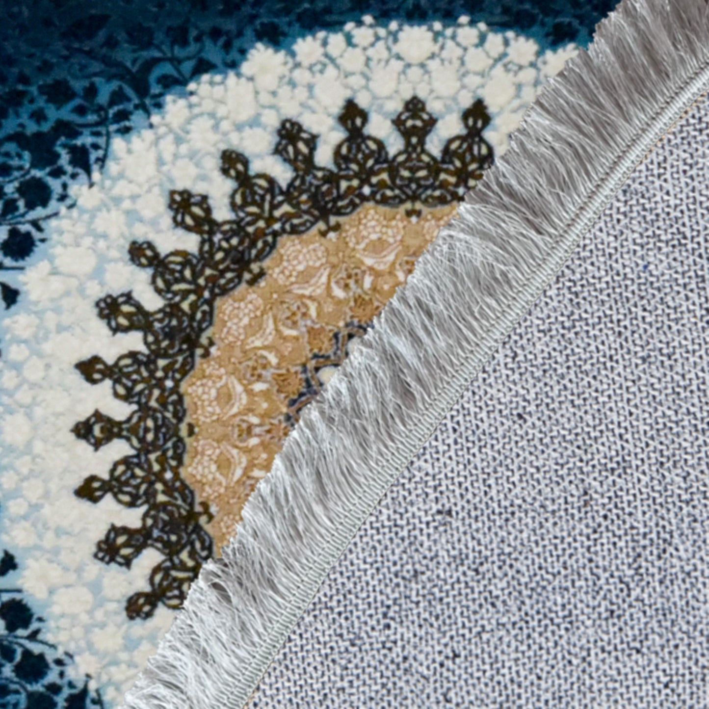 Sadra Blue Round – Classic First Class Iranian Carpet - Art World Gallery