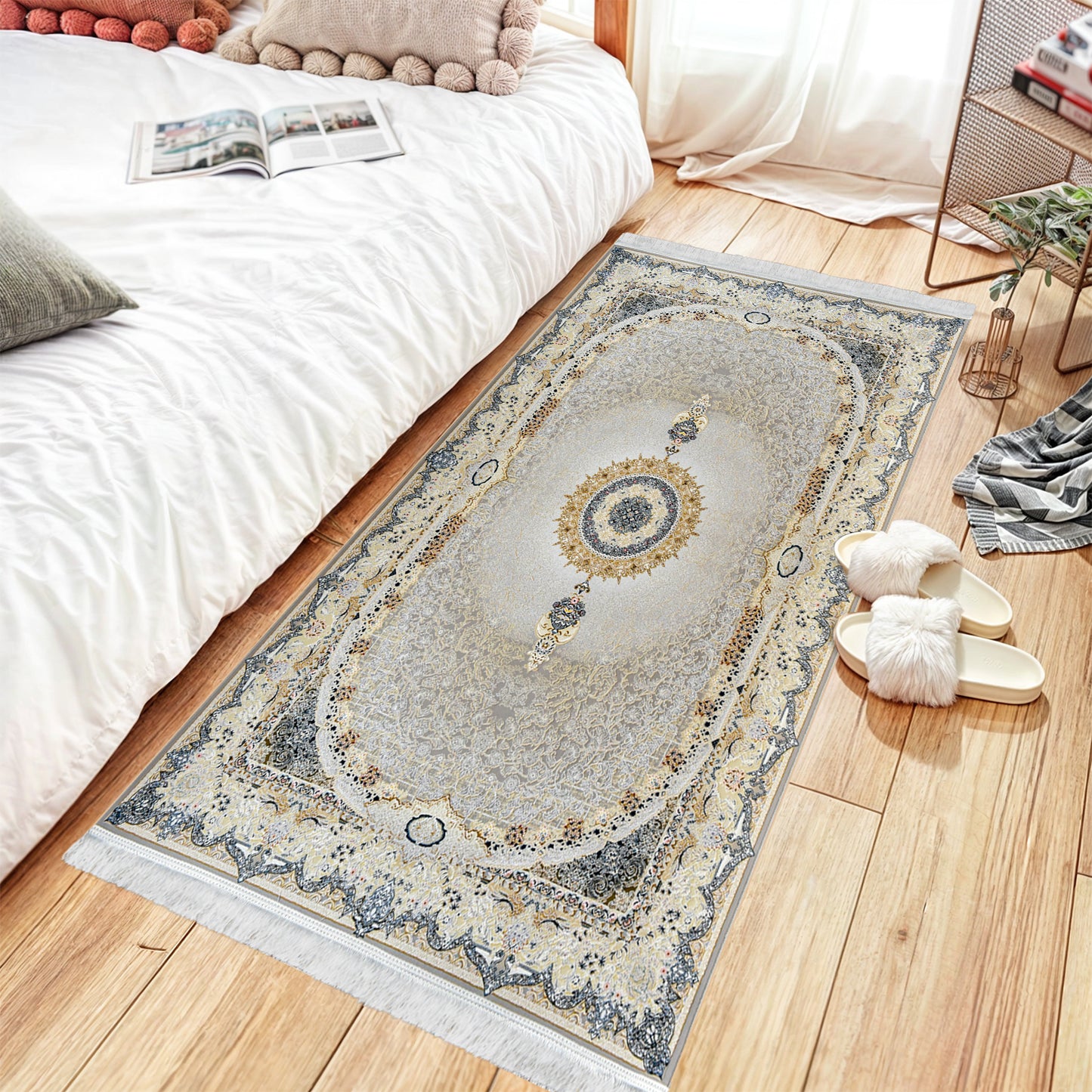 Haliwood Fili – Classic Iranian Runner - Art World Gallery